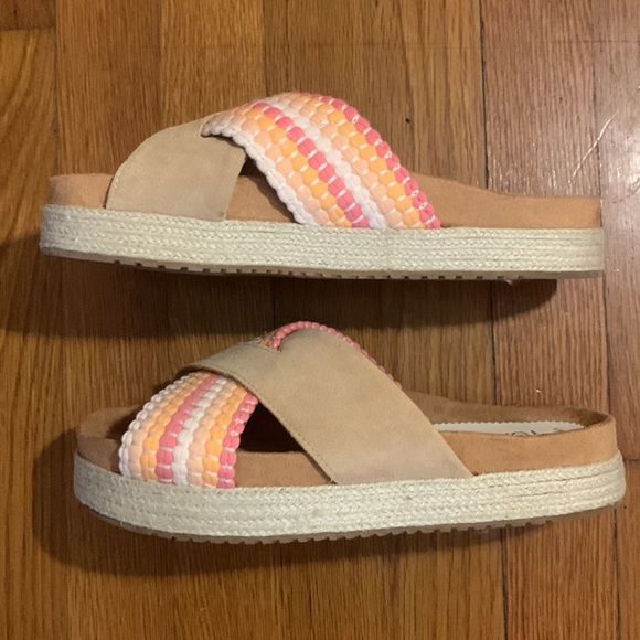 EUC Toms pink/orange sandals. Size 7 - Picture 2 of 4